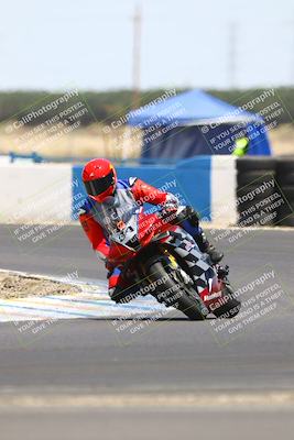 media/Jul-19-2025-TrackDaz (Sat) [[ff1509a44a]]/A Group/12pm (Turn 1)/